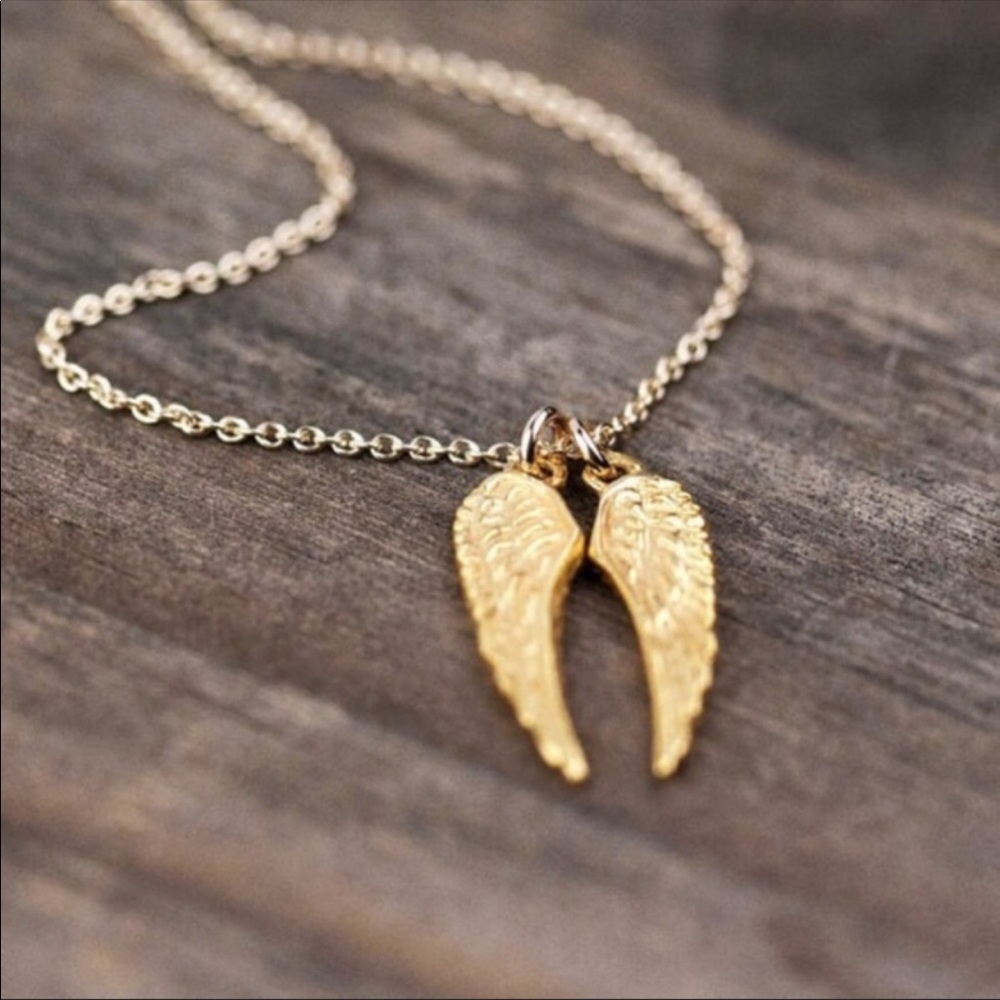 Goldtoned double angel wing charm necklace - Picture 4 of 6
